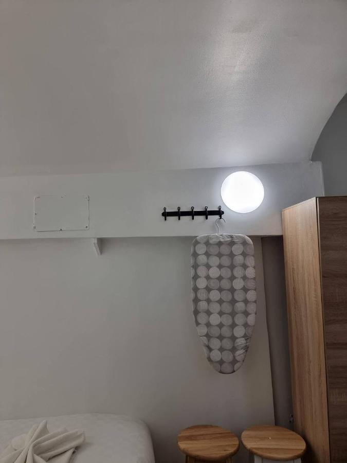 Апартаменты F24- Basement Single Studio Near Paddington Лондон Экстерьер фото